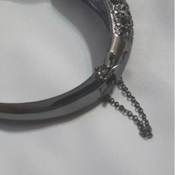 Fifth Avenue Ladie's Cuff Bracelet Black Swarovski Baguette & Round Crystals - Picture 7 of 10